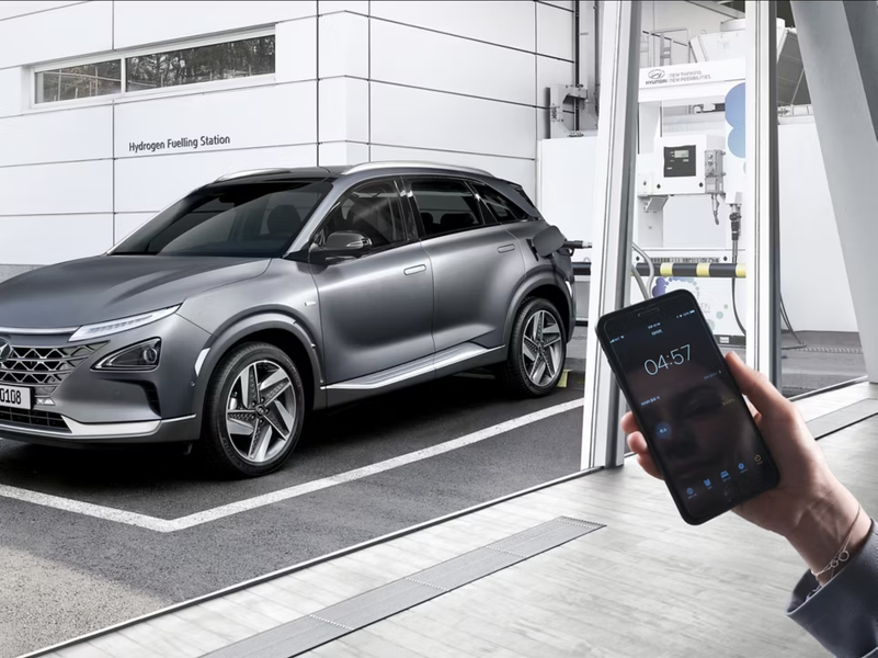 De 100% elektrische Hyundai Nexo van Taxi Amro Groningen